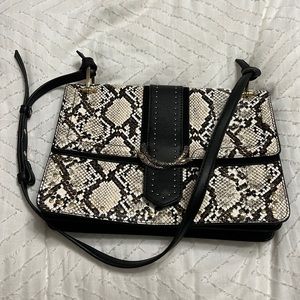 Top Shop Snake print bag